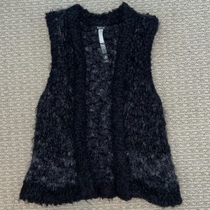Kensie Black Vest. Size small